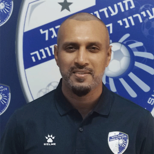 אבי-נגאוקר—מאמן-ילדים-א'